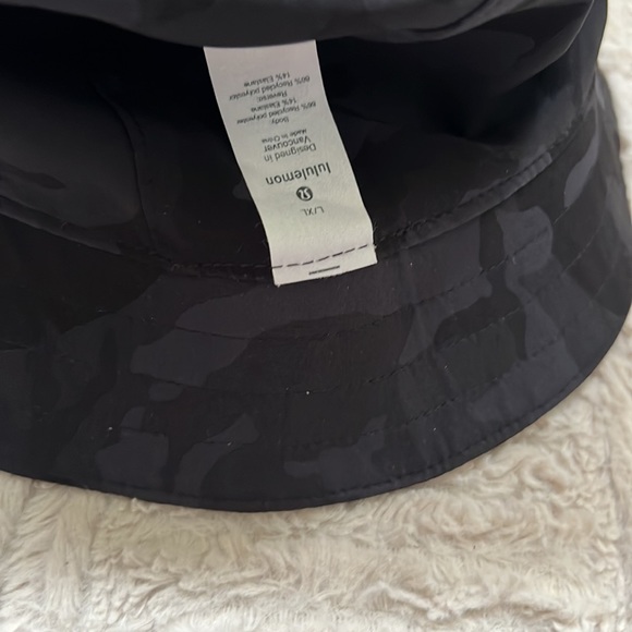 Lululemon Both Ways Reversible Bucket Hat - Black & Camo Deep Coal Multi, EUC - Picture 15 of 16